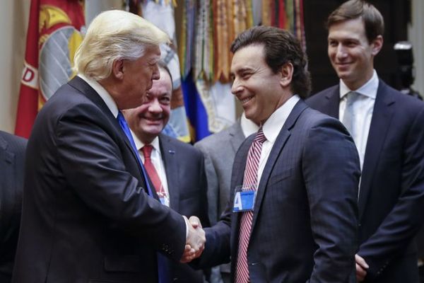 Ford се опълчи на Тръмп за мюсюлманите Ford се опълчи на Тръмп за мюсюлманите