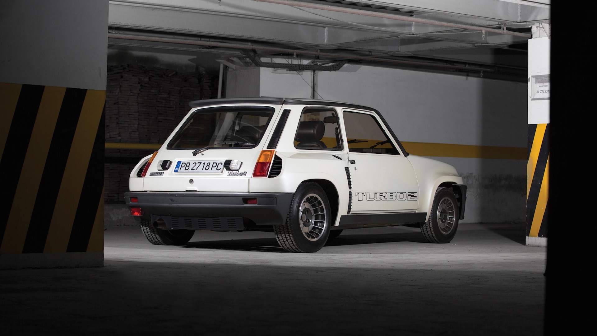 Българско Renault 5 Turbo ще бъде продадено за минимум 75 000 евро Българско Renault 5 Turbo ще бъде продадено за минимум 75 000 евро
