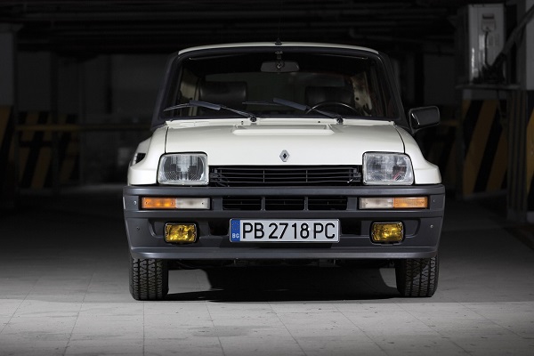 Българско Renault 5 Turbo ще бъде продадено за минимум 75 000 евро