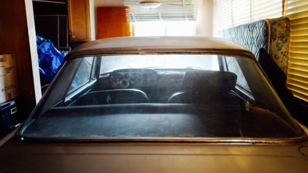 Американец държа 30 години Ferrari в гарсониерата си