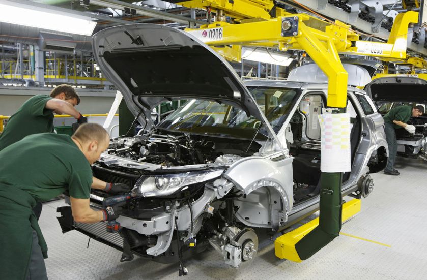 Откраднаха двигатели за 3,5 млн. евро от завод на Land Rover Откраднаха двигатели за 3,5 млн. евро от завод на Land Rover