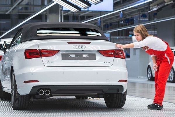 Audi избегна стачка с повишение от 97 евро
