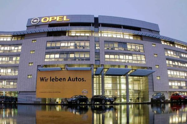 Сделката за Opel: Политически пречки в Германия