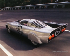 Мистериозната кола на Opel, която счупи 20 рекорда Мистериозната кола на Opel, която счупи 20 рекорда