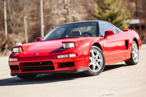 Супер рядка Honda NSX се продава в интернет Супер рядка Honda NSX се продава в интернет