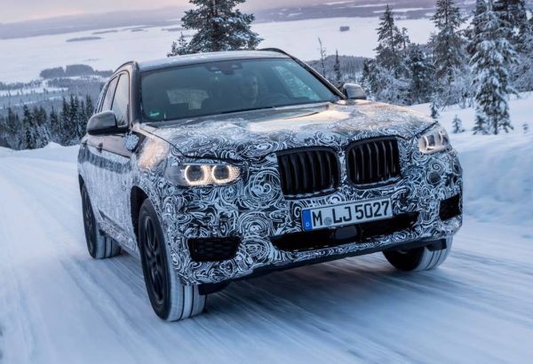 BMW показа новото X3 на сняг (Видео)