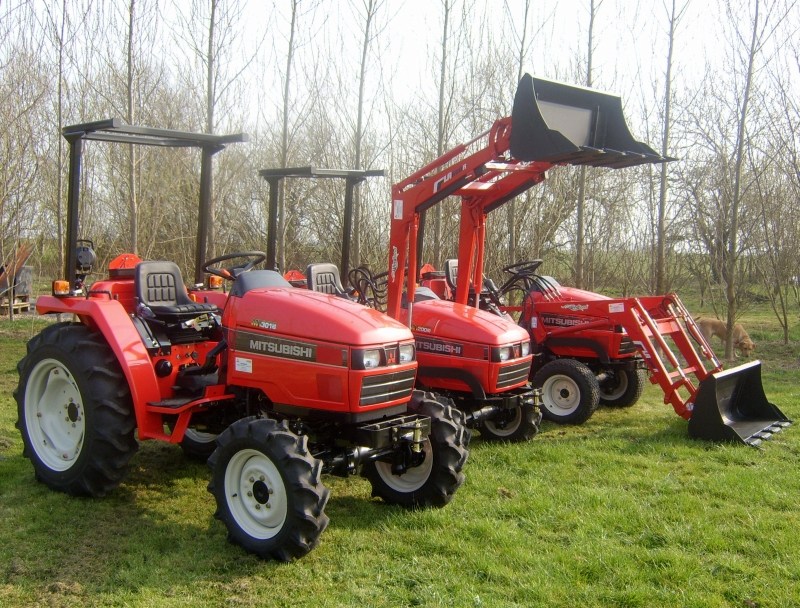 Автомобили или трактори? Кои компании пробваха и от двете - не е готово Автомобили или трактори? Кои компании пробваха и от двете - не е готово