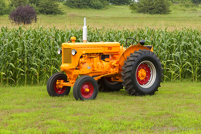 Автомобили или трактори? Кои компании пробваха и от двете - не е готово Автомобили или трактори? Кои компании пробваха и от двете - не е готово