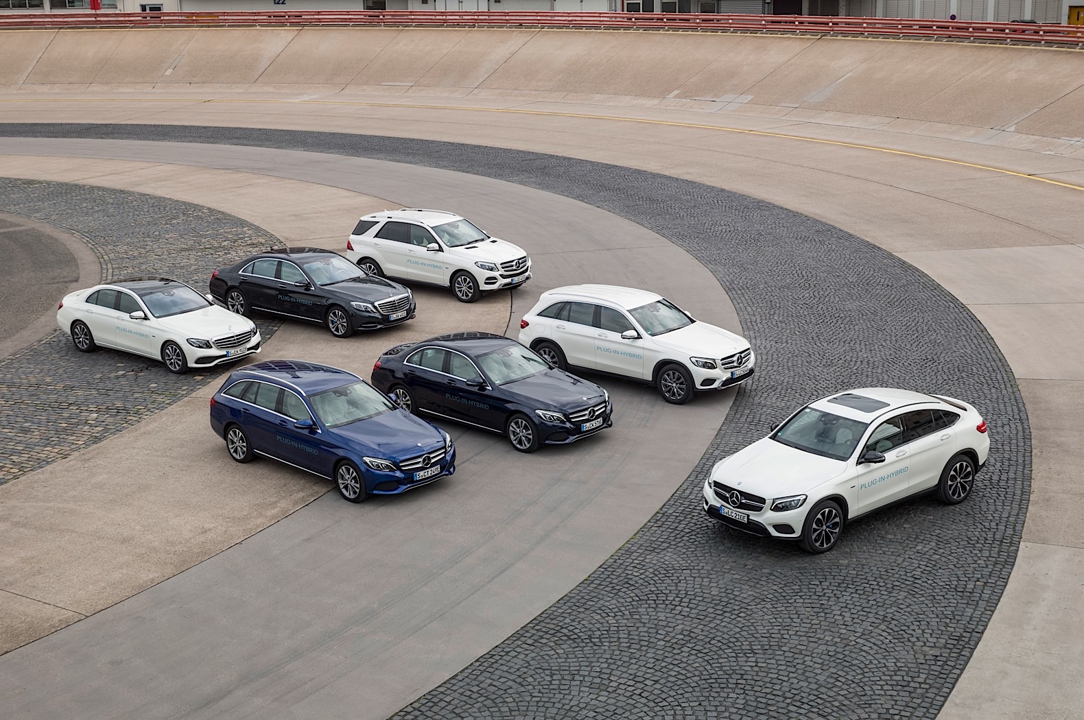 Докога Mercedes ще продължава да сменя имената на моделите си? Докога Mercedes ще продължава да сменя имената на моделите си?