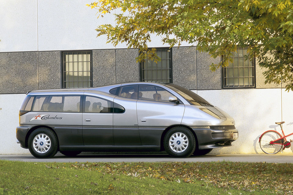 Изумителната история на италианският суперван с V12 двигател на BMW Изумителната история на италианският суперван с V12 двигател на BMW