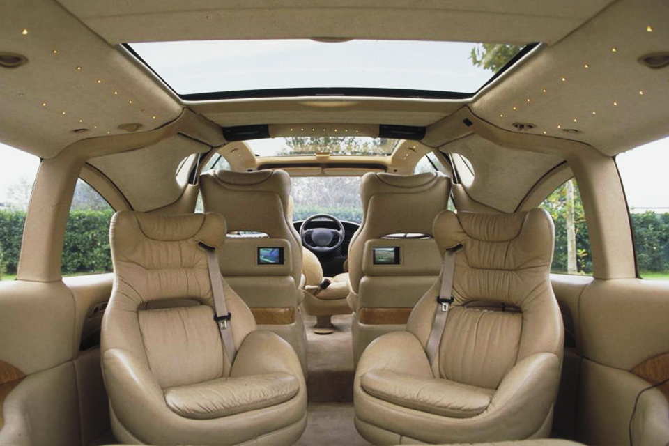 Изумителната история на италианският суперван с V12 двигател на BMW Изумителната история на италианският суперван с V12 двигател на BMW