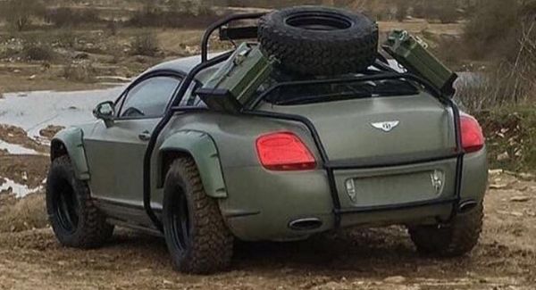 Суперлуксозно Bentley се превърна в брутален всъдеход