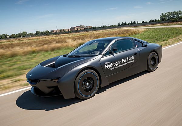 BMW ще предложи автомобил на водород през 2021 г.