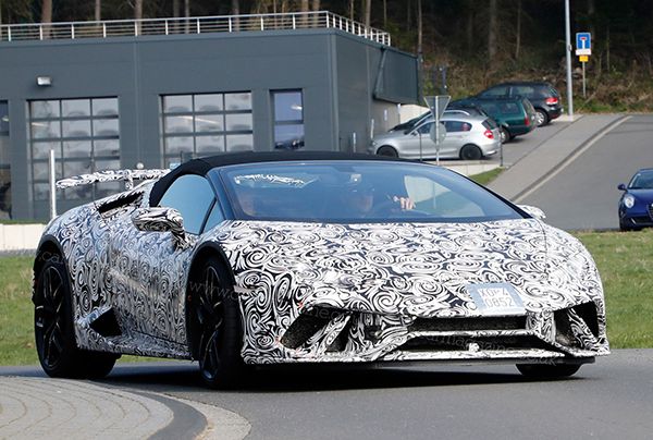 Най-бързото Lamborghini ще получи открита версия