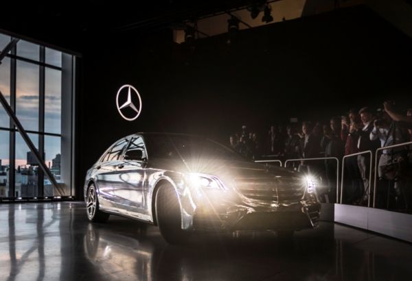 Обновеният Mercedes S-Class бе показан в Ню Йорк