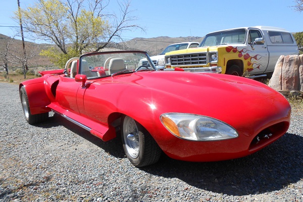 Извратен Jaguar E-Type се появи в eBay