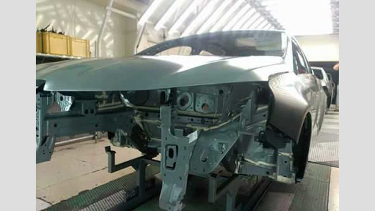 Първа снимка на новия Renault Megane RS Първа снимка на новия Renault Megane RS