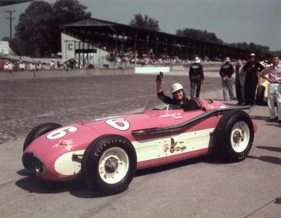 Кои са 8-те най-розови състезателни автомобили в историята Кои са 8-те най-розови състезателни автомобили в историята