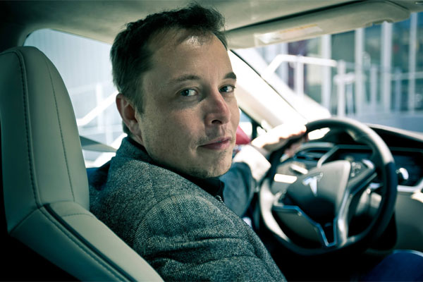 Стов Уозняк: Залагам на Tesla и Мъск