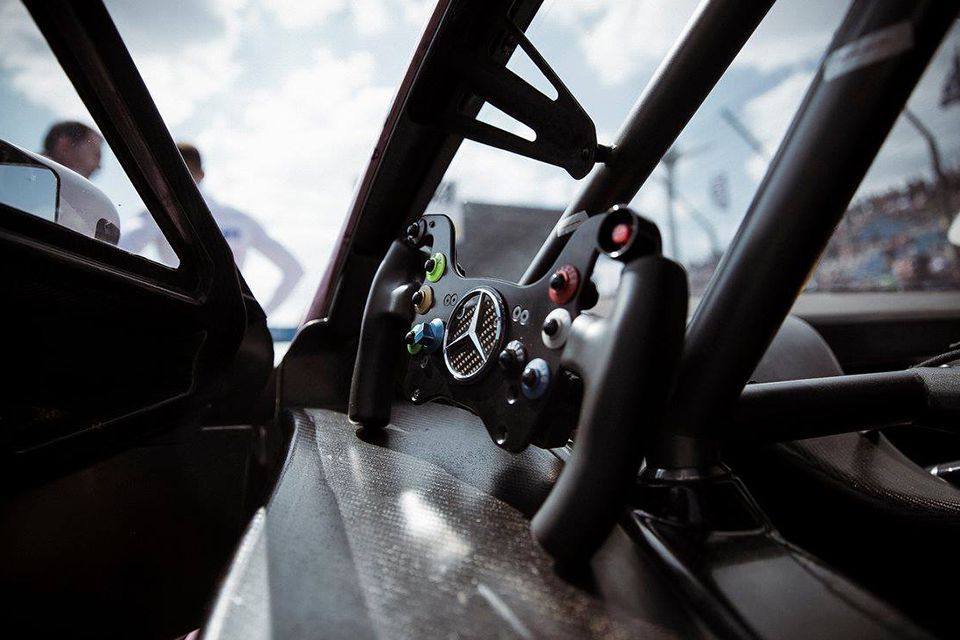 Как се промени състезателният волан през годините
Как се промени състезателният волан през годините