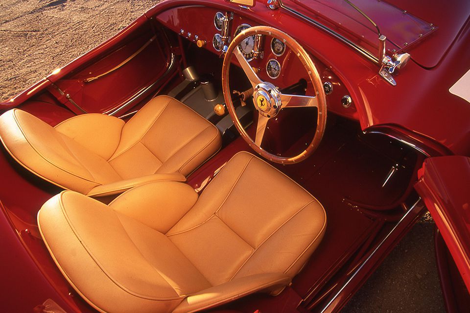 Как се промени състезателният волан през годините
Как се промени състезателният волан през годините