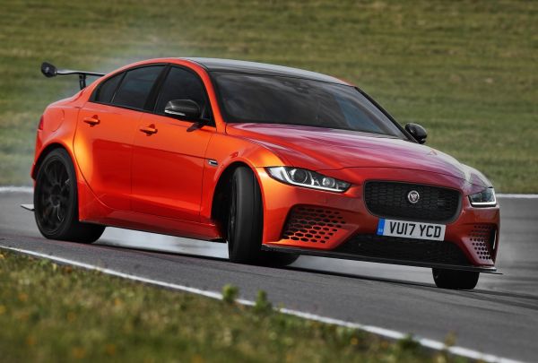Jaguar разкри най-бързия и най-мощен модел в историята си