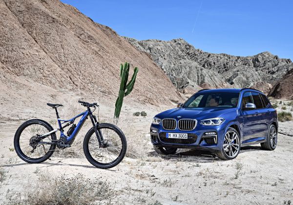 BMW добави електрически велосипед към новото X3