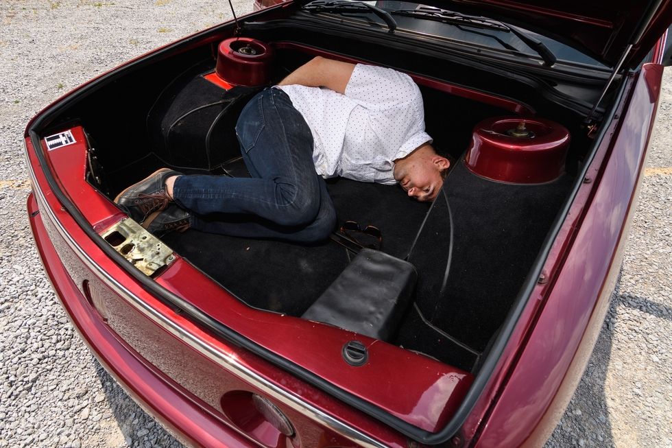 Tatra T700: автомобилът, който трябваше да пребори Mercedes и BMW Tatra T700: автомобилът, който трябваше да пребори Mercedes и BMW