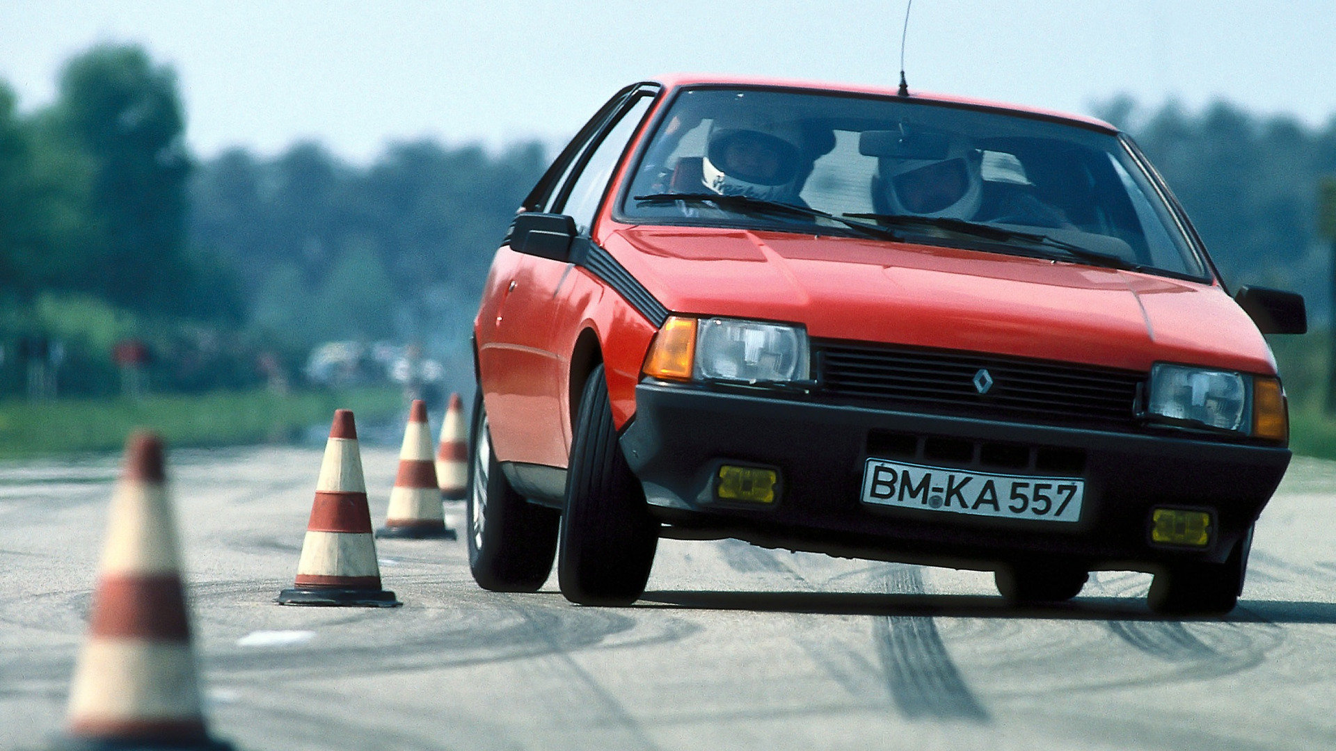 Провал ли беше появата на Renault Fuego? Провал ли беше появата на Renault Fuego?