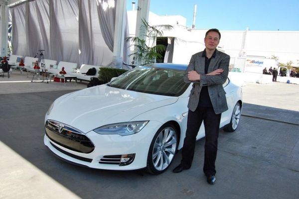 Загубите на Tesla не попречиха на Мъск да получи най-много пари