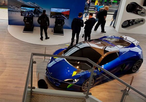 Испанци показаха суперхибрид с 1000 к.с.