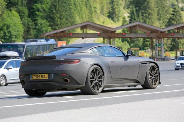 Aston Martin тества топ-версията на DB11