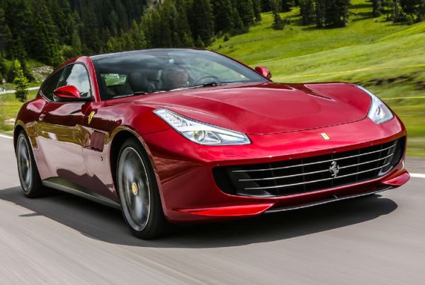 Ferrari предлага 15-годишна гаранция на моделите си