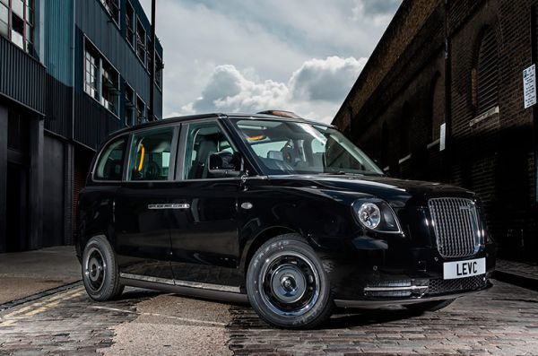 Новото лондонско такси бе оценено на 62 200 евро