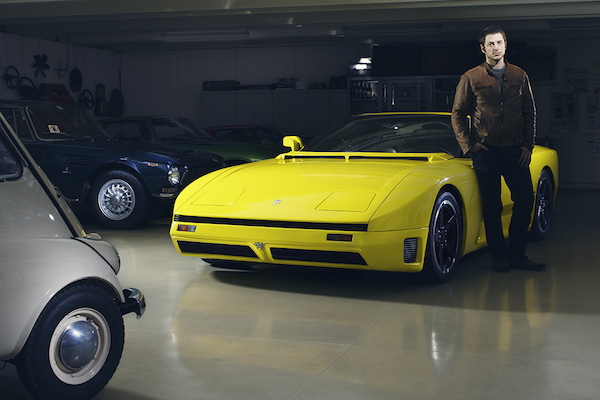 Iso Grifo 90: Жълт италиански звяр с двигател на Corvette