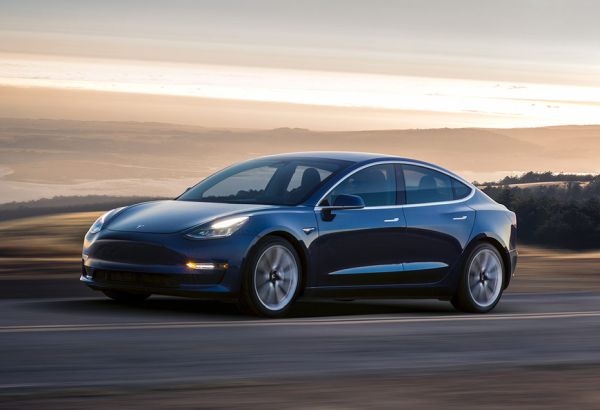Всеки 10-и кандидат се отказва от Tesla Model 3