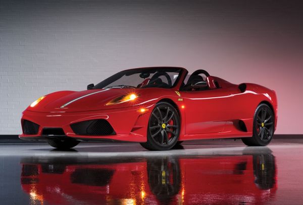 Уникален търг за 13 фатални Ferrari-та