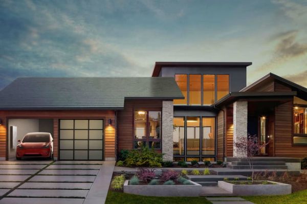Соларният покрив на Tesla излизал по-евтино от обикновения