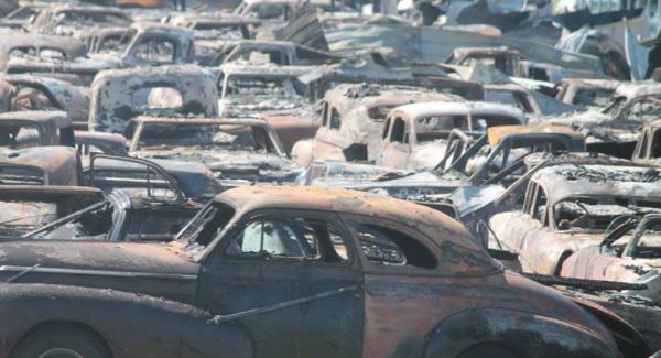 Пожар изпепели повече от 150 класически коли в САЩ (ВИДЕО)