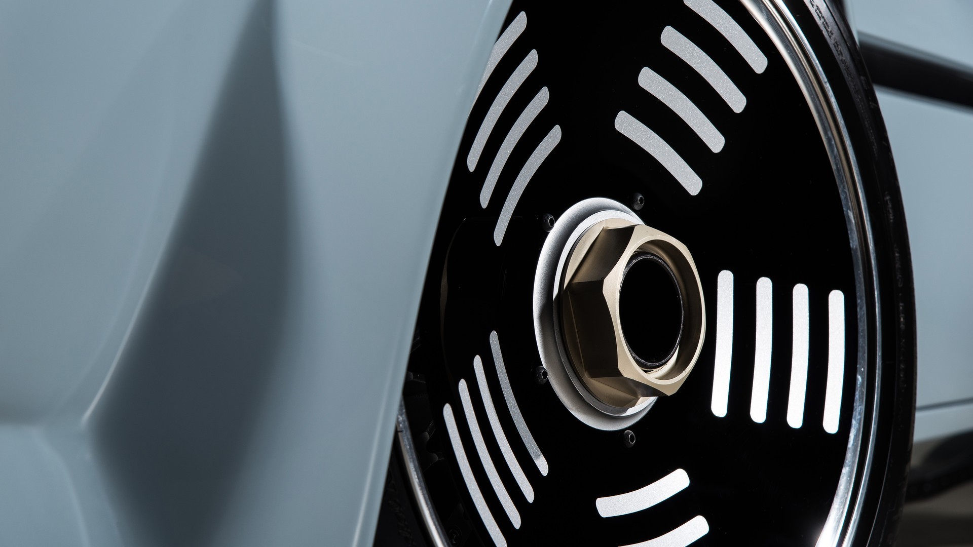 Eдинствен от своя вид: Уличното BMW M1 Procar Eдинствен от своя вид: Уличното BMW M1 Procar