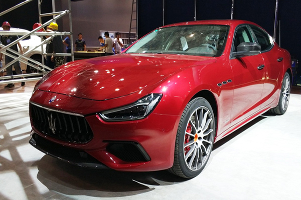 Първи снимки на обновения Maserati Ghibli