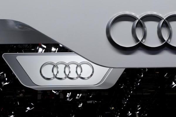 Audi започва да вгражда соларни клетки в покрива