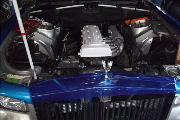 Японски тунинг: Rolls-Royce с мотор от Toyota