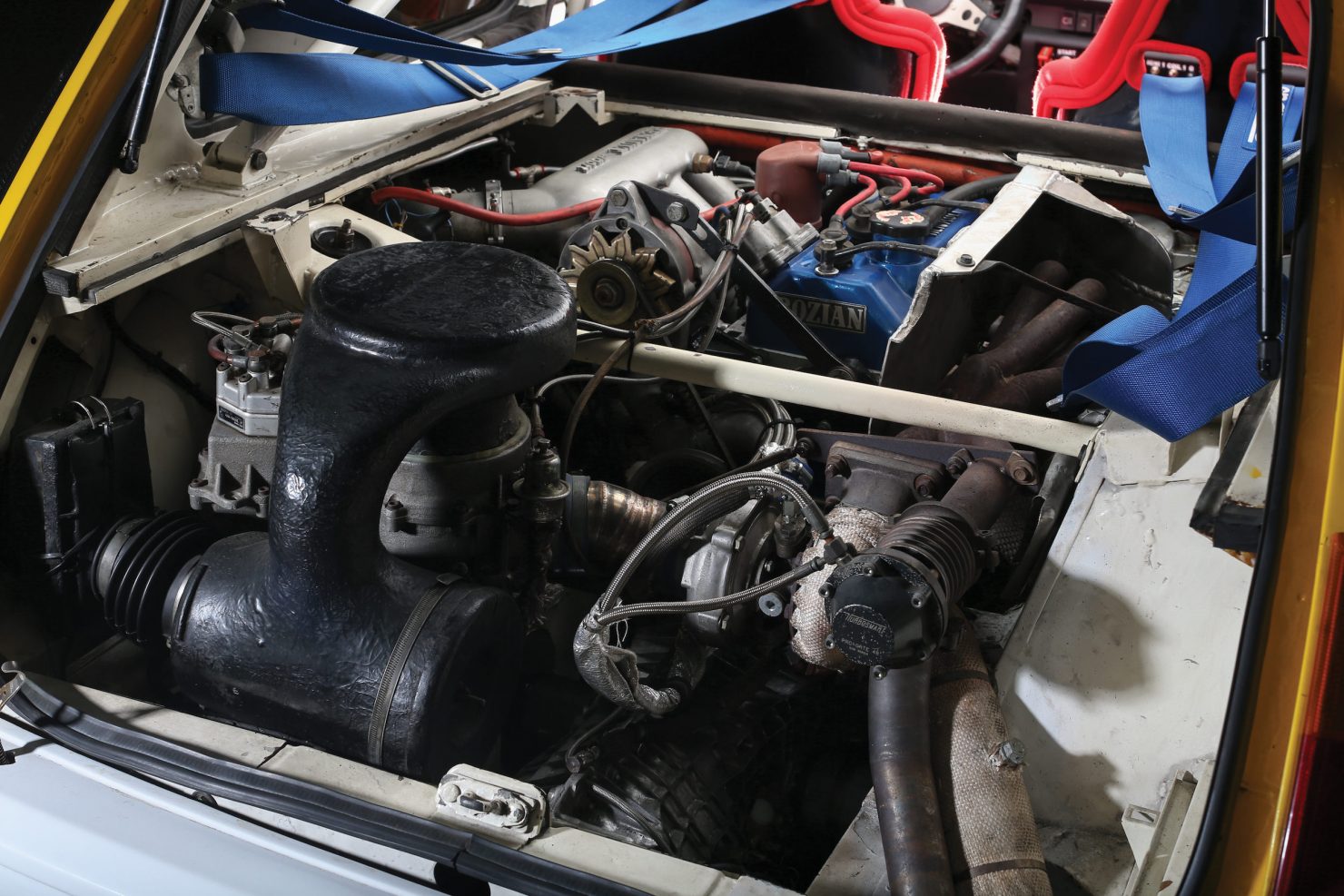 Гръцко Renault 5 Turbo се продава за повече от 120 000 паунда Гръцко Renault 5 Turbo се продава за повече от 120 000 паунда