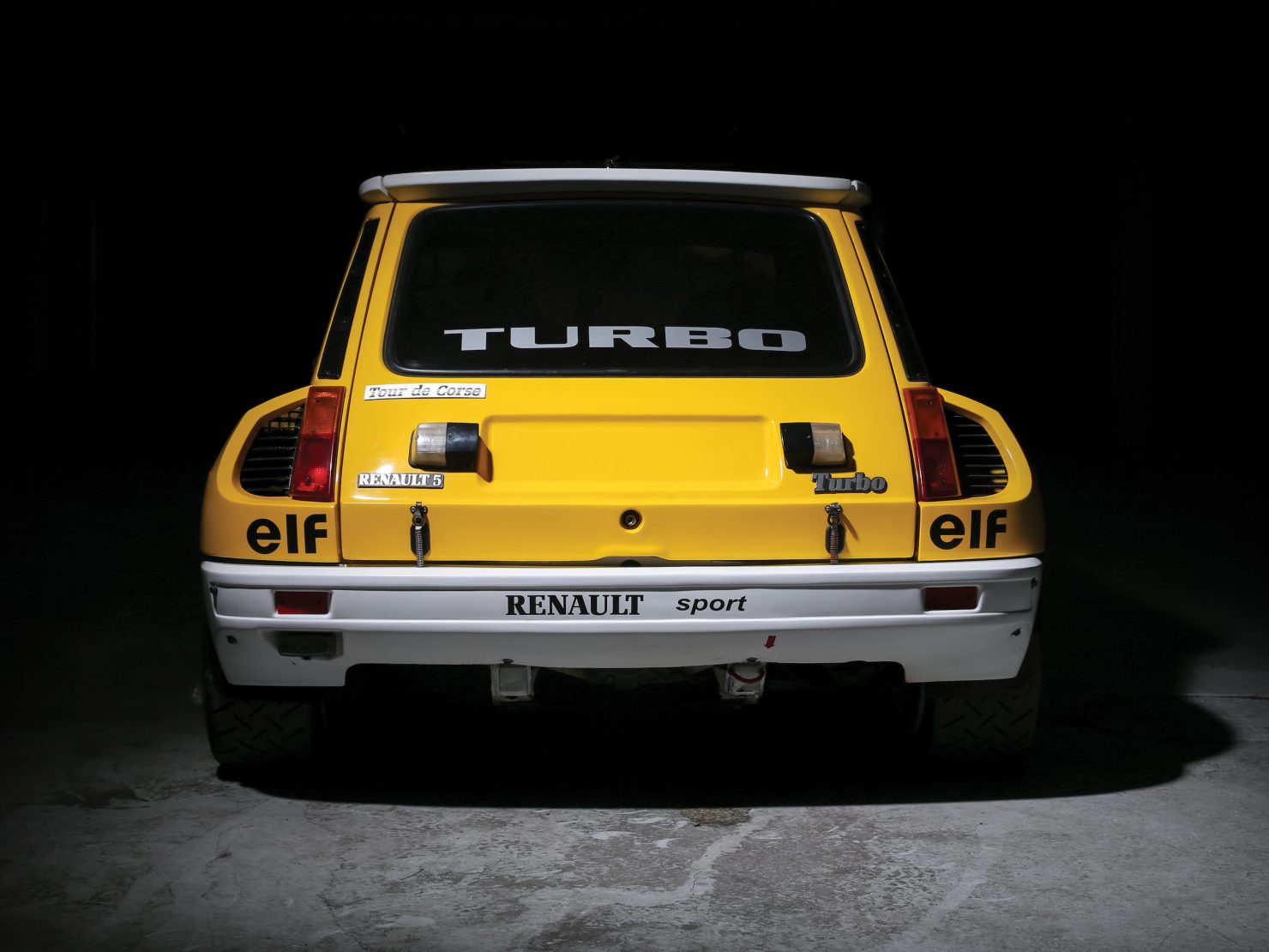 Гръцко Renault 5 Turbo се продава за повече от 120 000 паунда