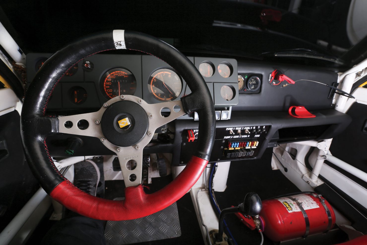 Гръцко Renault 5 Turbo се продава за повече от 120 000 паунда Гръцко Renault 5 Turbo се продава за повече от 120 000 паунда