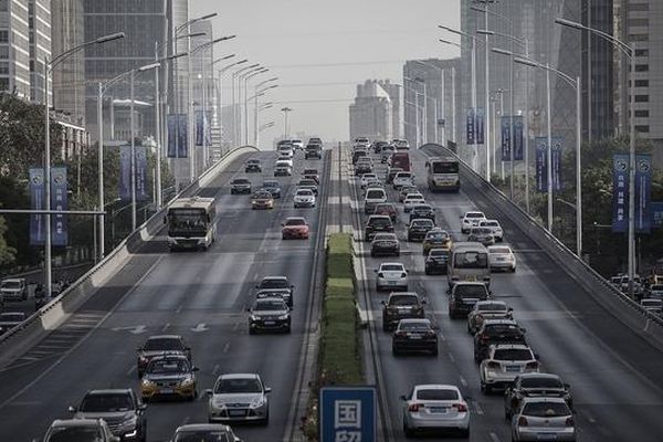 Работата става дебела: и Китай забранява двигателя с вътрешно горене