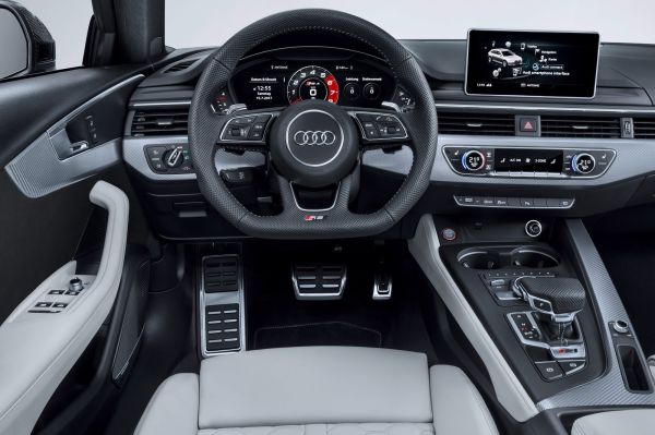 Новото Audi RS 4 Avant остана без V8 мотор