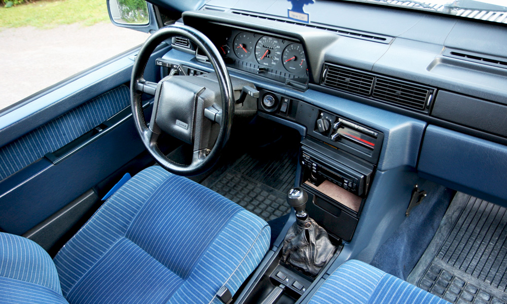 Volvo 740: Най-сигурният автомобил на своето време (ВИДЕО)
Volvo 740: Най-сигурният автомобил на своето време (ВИДЕО)