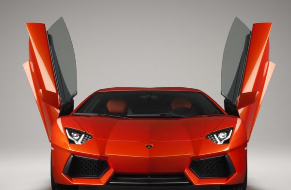 Lamborghini отрича автономните автомобили